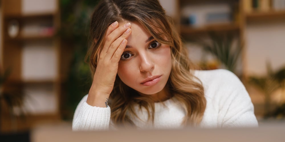 frustrated-confused-young-woman